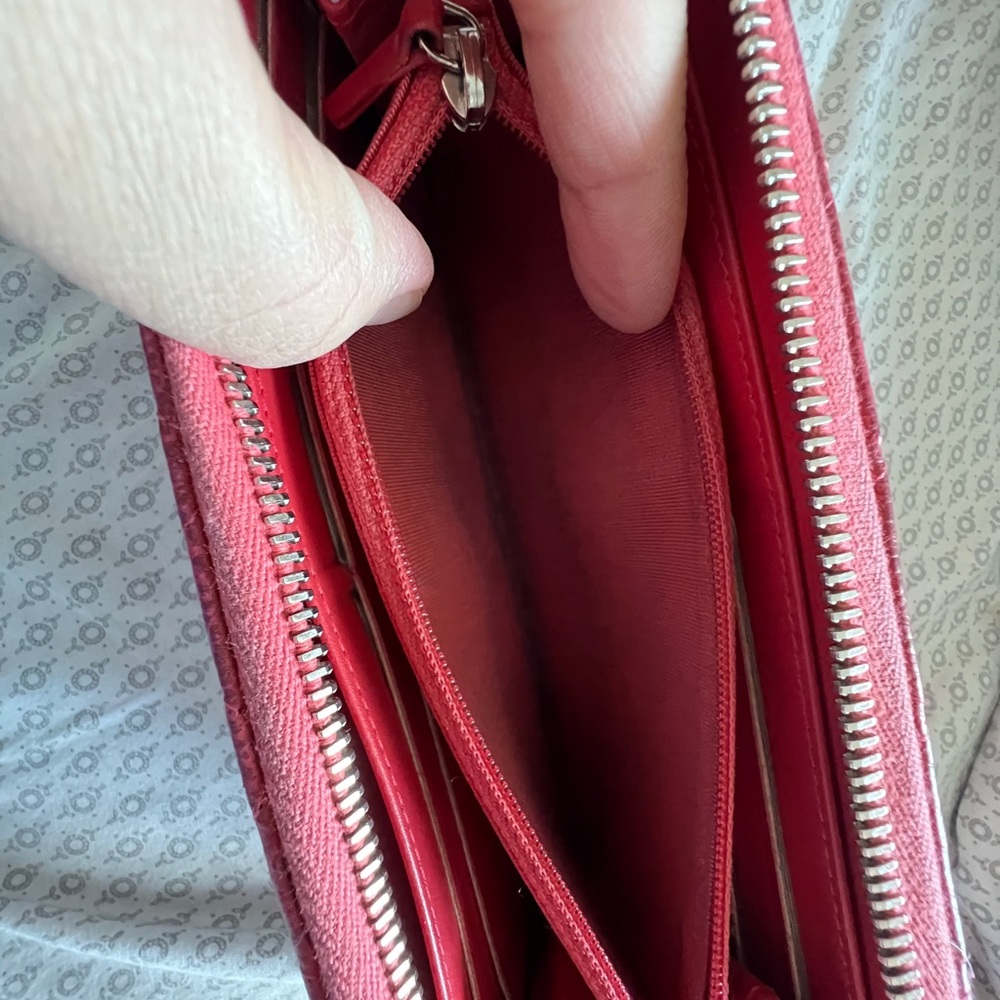 Authentic Chanel Wallet - Picture 5 of 7